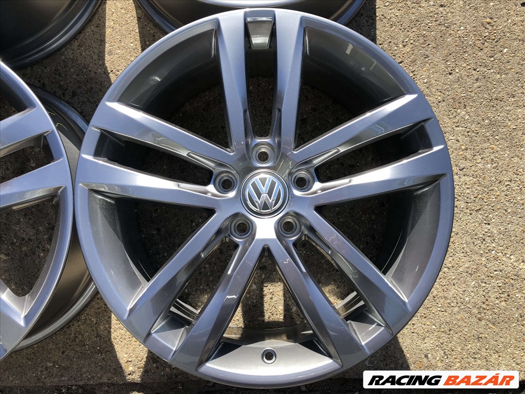 4db gyári 18" VW Golf VII [Salvador] alufelni. (542) 2. kép